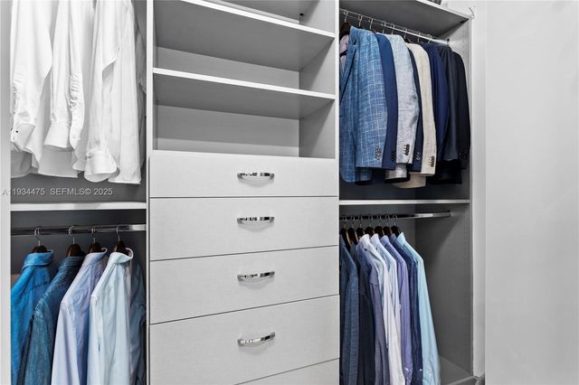 1331 Brickell Bay Dr 3007, Miami, FL 33131