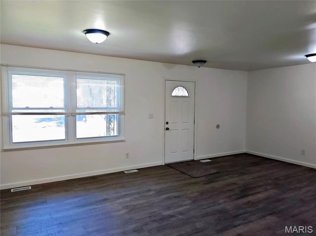 240 Lakeview Drive, Elsberry, MO 63343