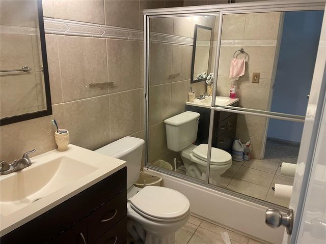 Valle Hermoso TOMAS DE CASTRO, Caguas, PR 00725