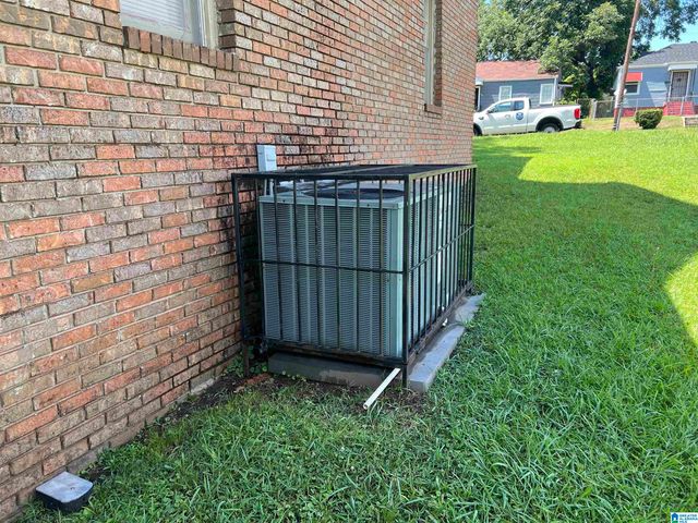 1715 2ND COURT W, Birmingham, AL 35208