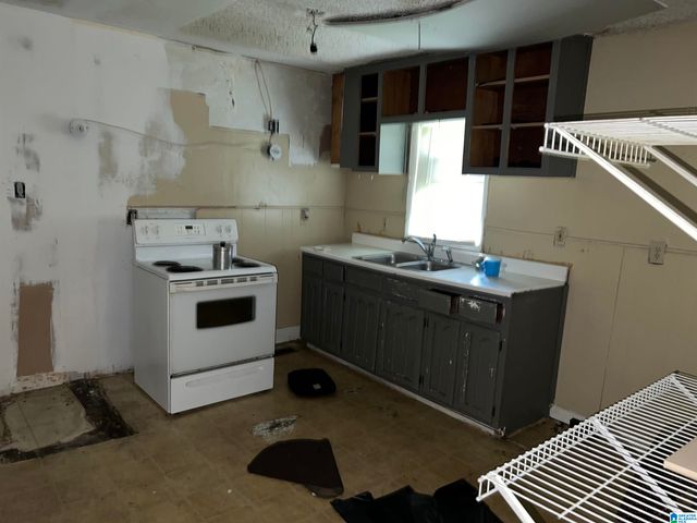 1715 2ND COURT W, Birmingham, AL 35208