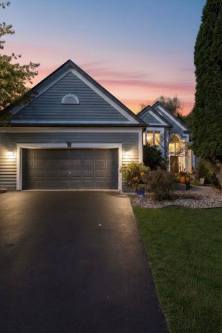 370 Smythe DRIVE, Williams Bay, WI 53191