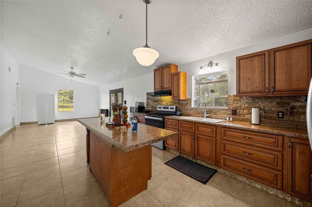 1890 NW 167TH PLACE, Trenton, FL 32693
