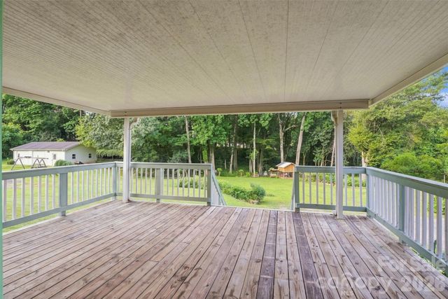 9716 Sunway Drive, Charlotte, NC 28227