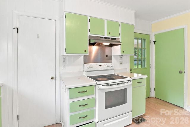 9716 Sunway Drive, Charlotte, NC 28227