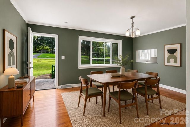 9716 Sunway Drive, Charlotte, NC 28227