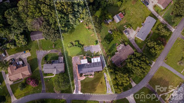 9716 Sunway Drive, Charlotte, NC 28227