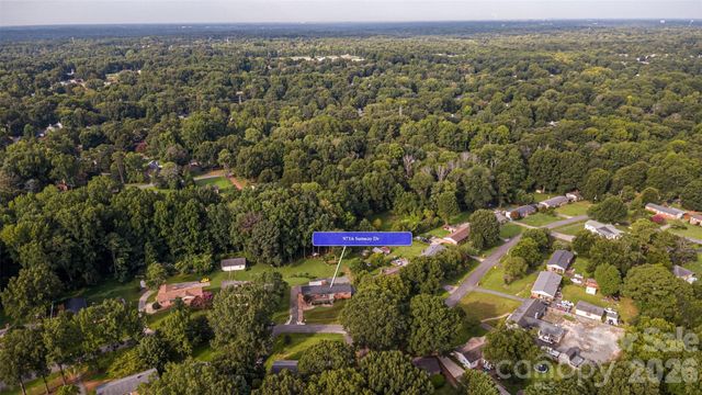 9716 Sunway Drive, Charlotte, NC 28227