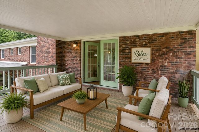 9716 Sunway Drive, Charlotte, NC 28227