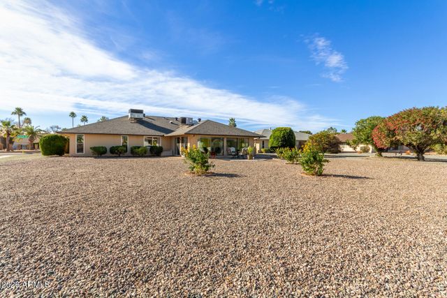 12426 W BANYAN Drive, Sun City West, AZ 85375