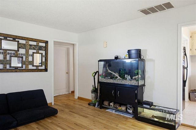 939 W Owyhee St, Kuna, ID 83634