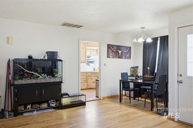 939 W Owyhee St, Kuna, ID 83634