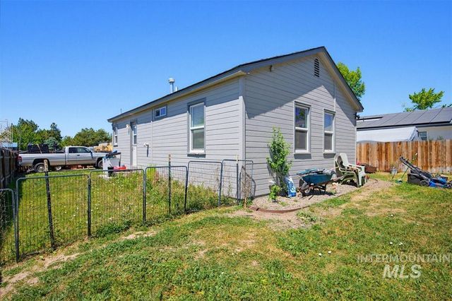939 W Owyhee St, Kuna, ID 83634
