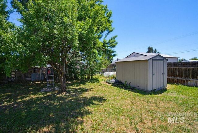 939 W Owyhee St, Kuna, ID 83634