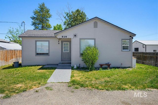 939 W Owyhee St, Kuna, ID 83634