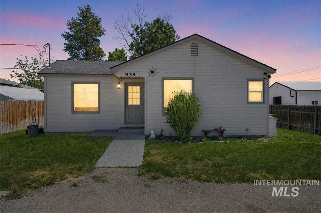 939 W Owyhee St, Kuna, ID 83634