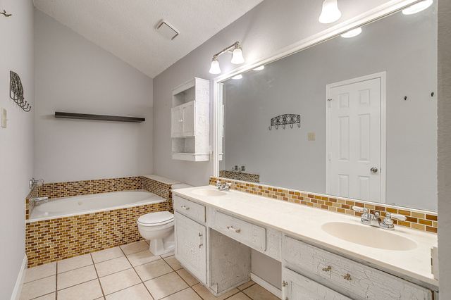 8129 County Road 804, Burleson, TX 76028