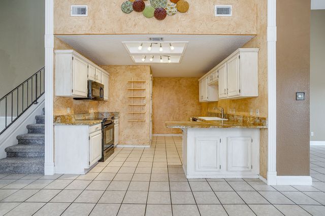 8129 County Road 804, Burleson, TX 76028