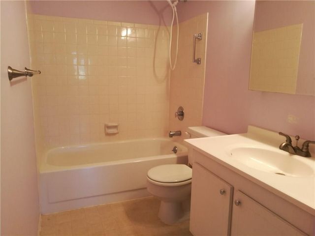 2950 SE OCEAN Boulevard 136-6, Stuart, FL 34996