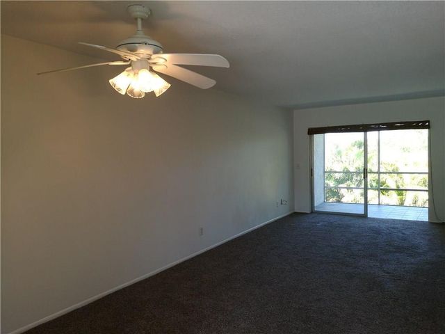 2950 SE OCEAN Boulevard 136-6, Stuart, FL 34996