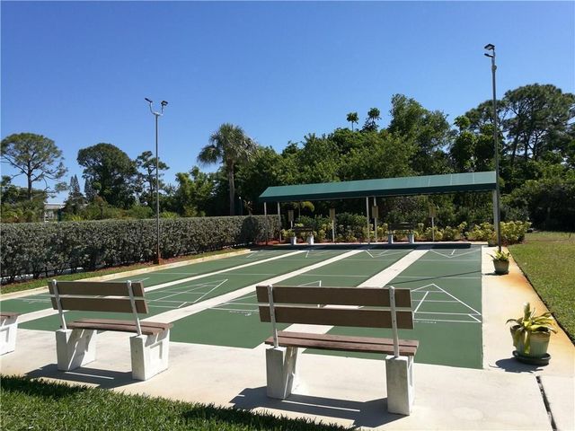 2950 SE OCEAN Boulevard 136-6, Stuart, FL 34996