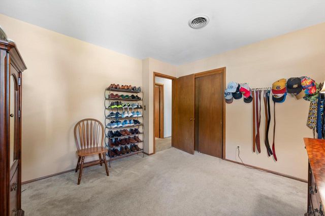1826 Dewitt COURT, Waukesha, WI 53186