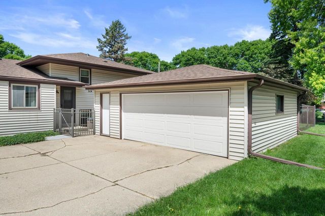 1826 Dewitt COURT, Waukesha, WI 53186