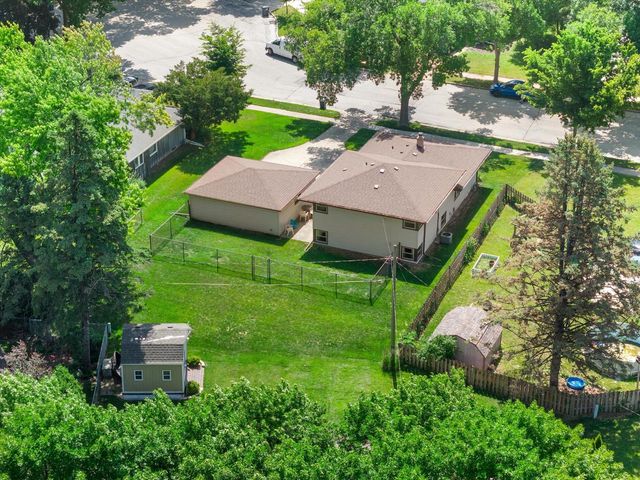 1826 Dewitt COURT, Waukesha, WI 53186