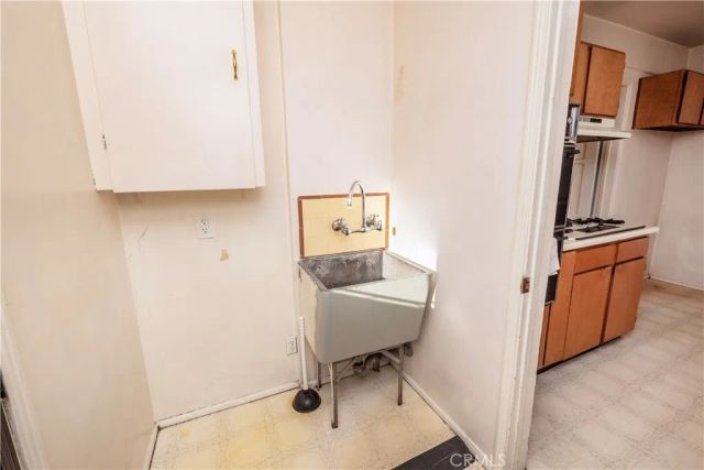 2147 DIVINE, Monterey Park, CA 91754