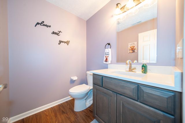 5879 Columbia Circle S, Greenwood, IN 46142