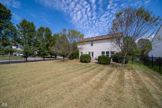 5879 Columbia Circle S, Greenwood, IN 46142