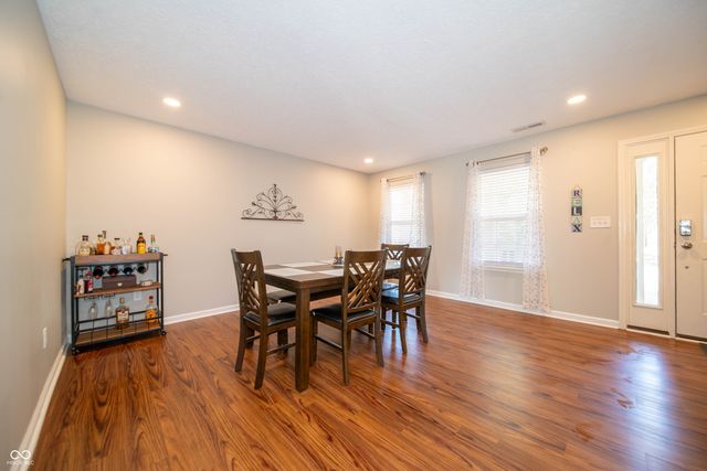 5879 Columbia Circle S, Greenwood, IN 46142