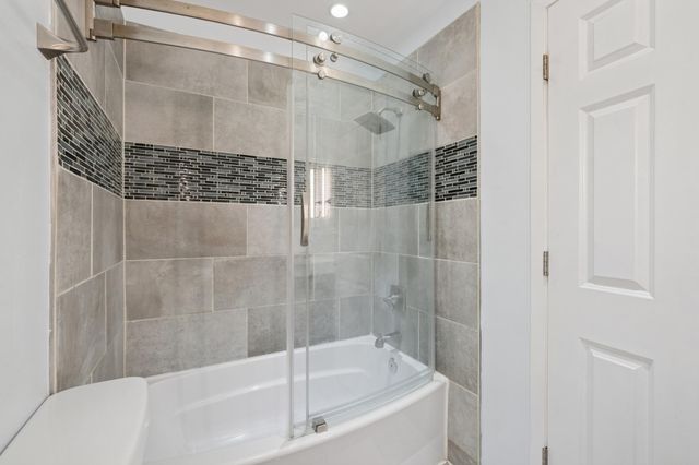 1261 Cleveland Avenue N 2A, Saint Paul, MN 55108