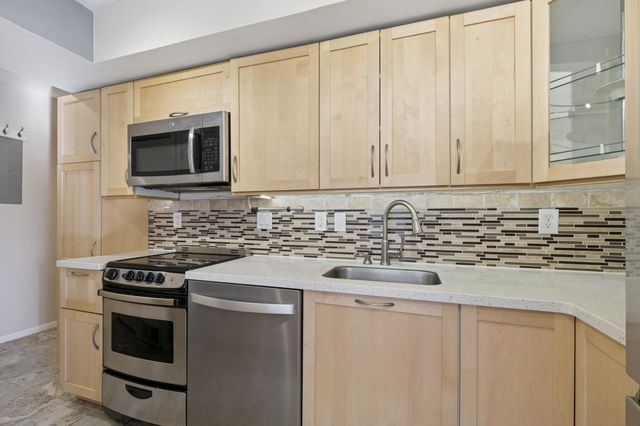 1261 Cleveland Avenue N 2A, Saint Paul, MN 55108