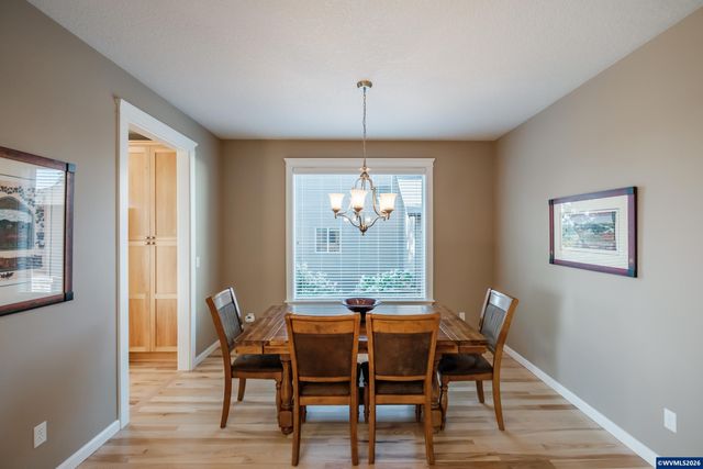 2697 Broadway St NW, Albany, OR 97321