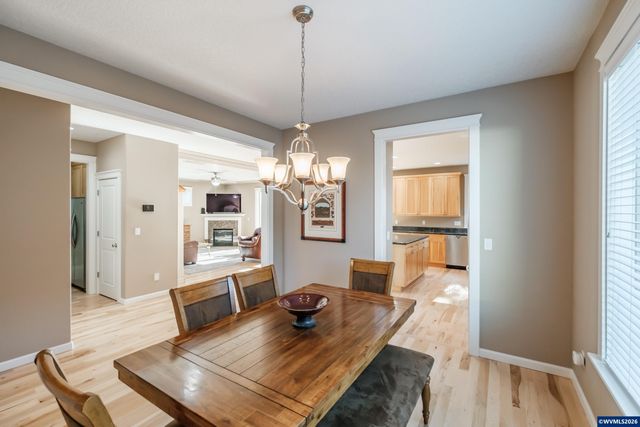 2697 Broadway St NW, Albany, OR 97321