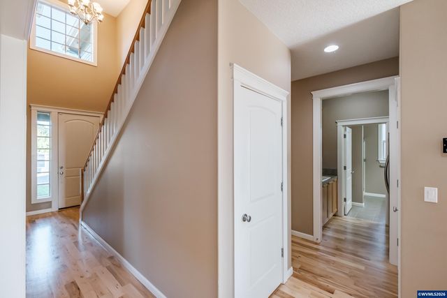 2697 Broadway St NW, Albany, OR 97321