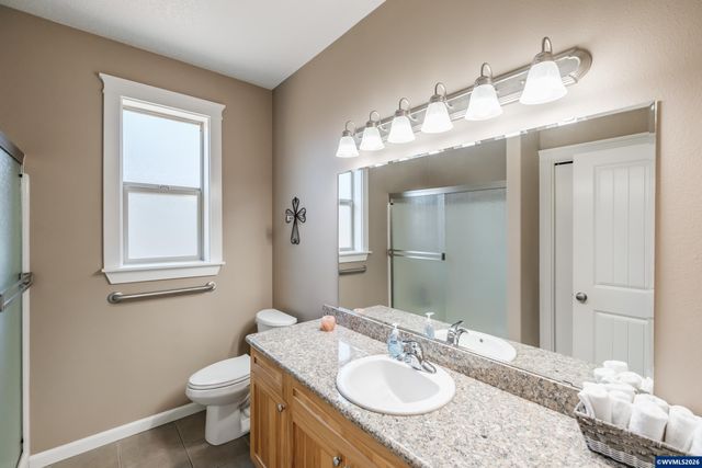 2697 Broadway St NW, Albany, OR 97321