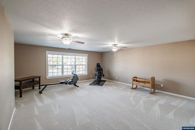 2697 Broadway St NW, Albany, OR 97321