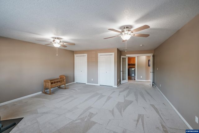 2697 Broadway St NW, Albany, OR 97321