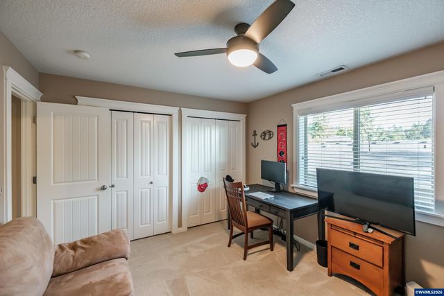 2697 Broadway St NW, Albany, OR 97321