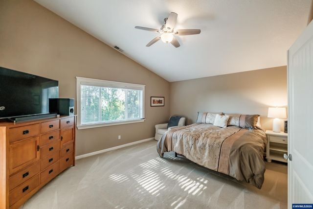 2697 Broadway St NW, Albany, OR 97321