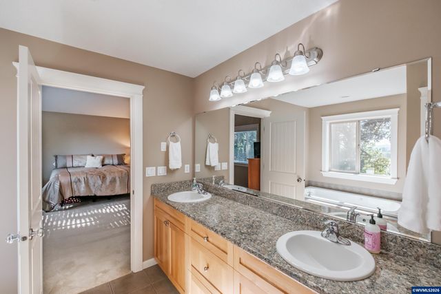 2697 Broadway St NW, Albany, OR 97321