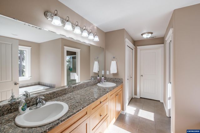 2697 Broadway St NW, Albany, OR 97321