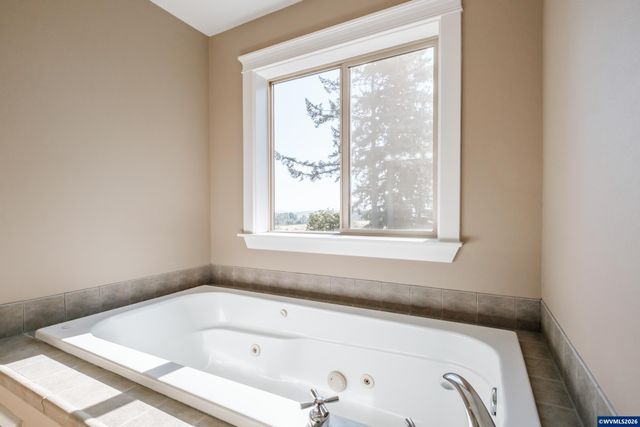 2697 Broadway St NW, Albany, OR 97321