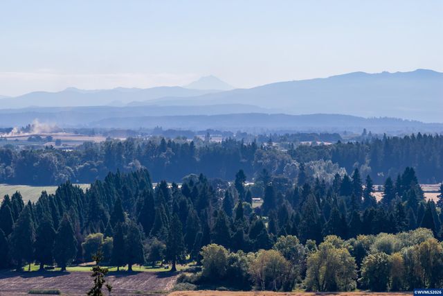 2697 Broadway St NW, Albany, OR 97321