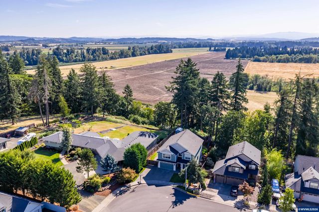 2697 Broadway St NW, Albany, OR 97321