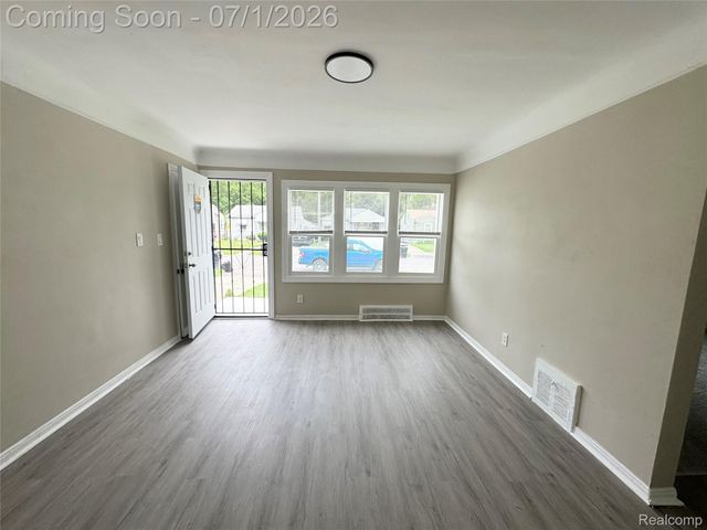 19457 Gilchrist Street, Detroit, MI 48235