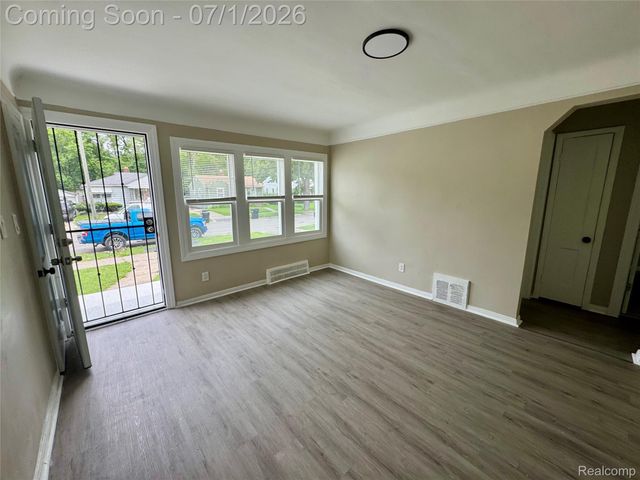 19457 Gilchrist Street, Detroit, MI 48235