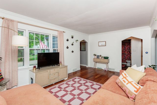 1819 57th Street, Des Moines, IA 50310